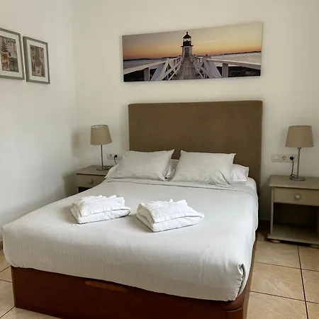 Stunning 2 Bedroom Vacation Vv On Seafront *